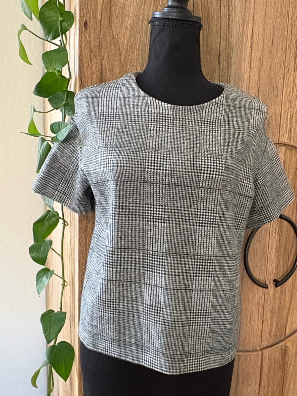 Banana Republic Gray Glen Plaid Short Sleeve Top